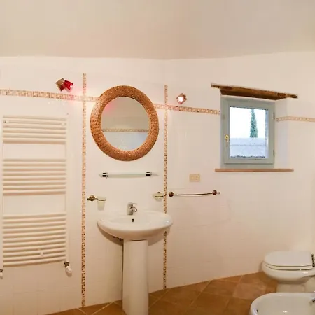 Ferienhaus In Mit Beheiztem Whirlpool *